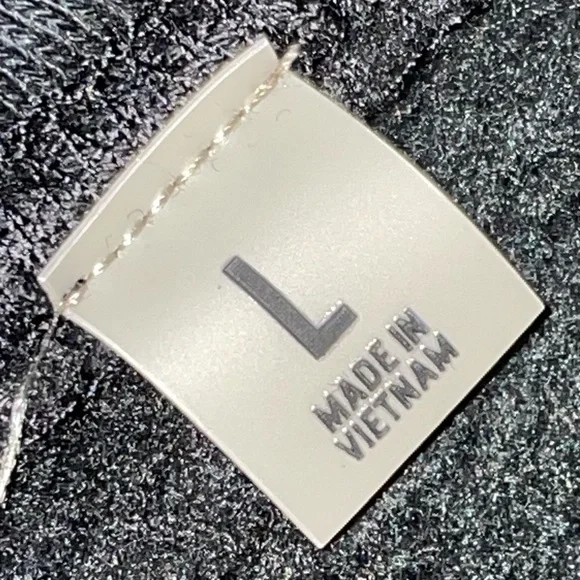 Fear of God Essentials Pullover Chest
Logo Hoodie Stretch Limo/Black Size Large - Picture 7 of 9